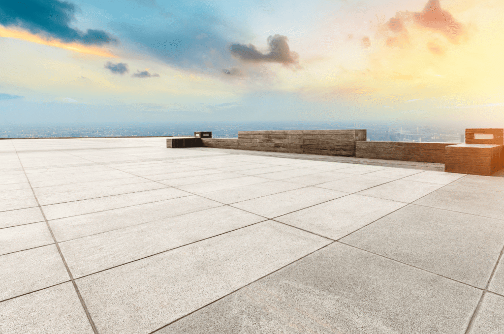 Wide commercial flat roof with clean surface and open space, designed for durability and easy maintenance access